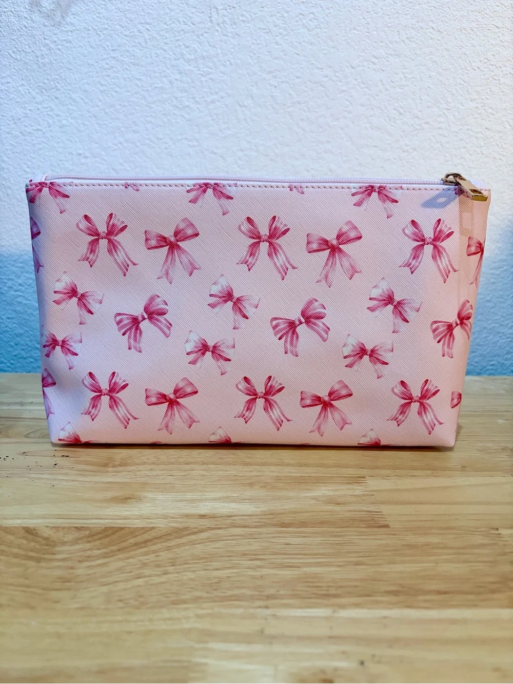 Large Pink Bow Print Cosmetic Bag 🎀